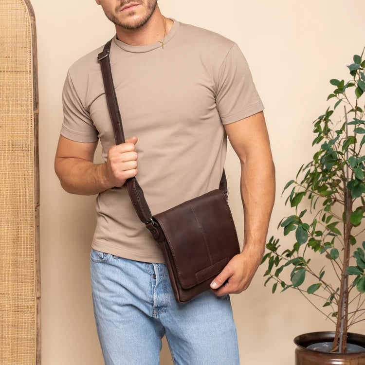 The Chesterfield Brand Bodin Leather Crossbodyväska, Brun