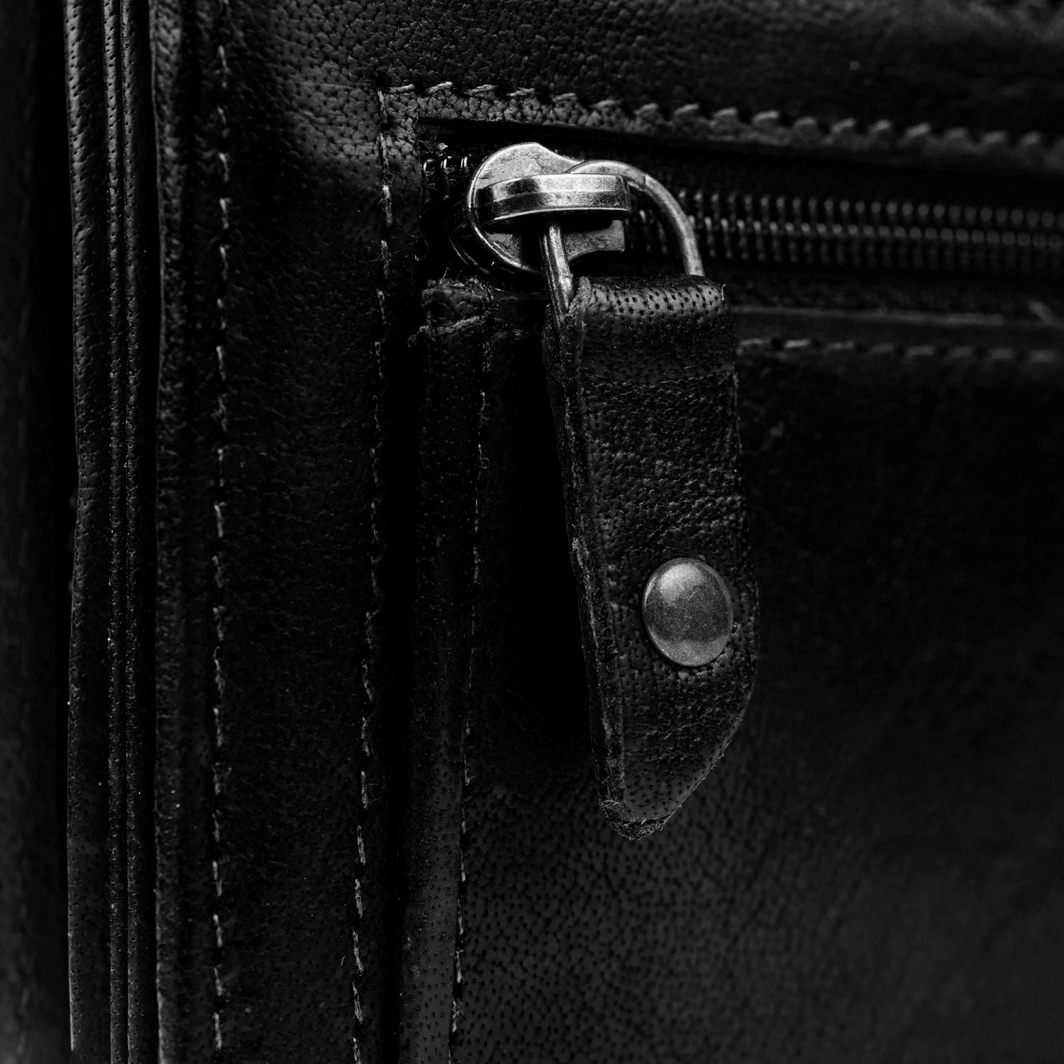 The Chesterfield Brand Hampton Leather Wallet, Black