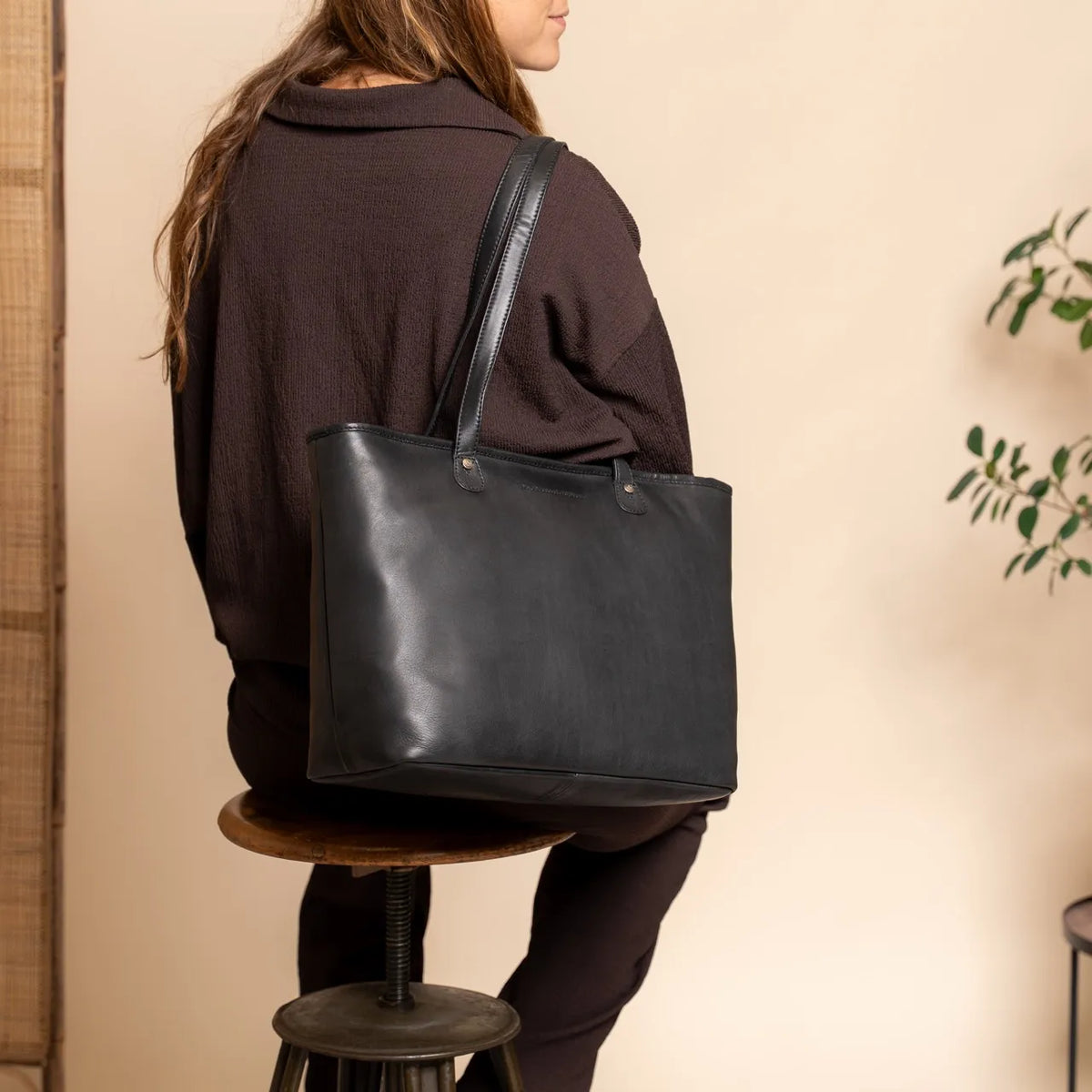 The Chesterfield Brand Astano Leather Tote Bag, Svart