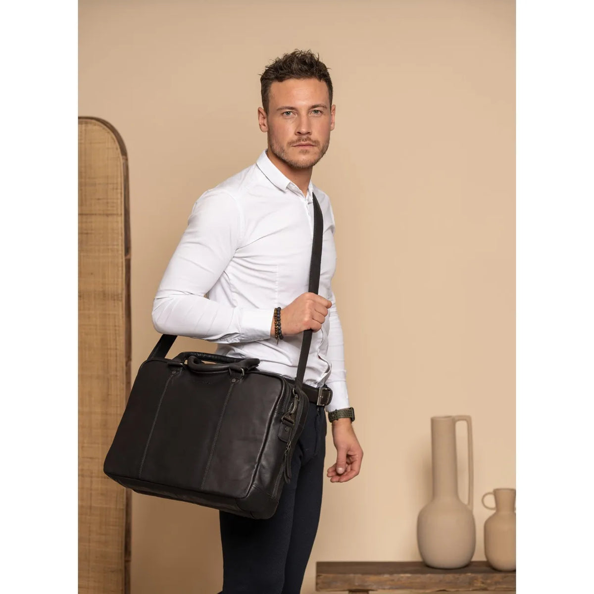 The Chesterfield Brand Boston Leather Laptop Bag, Svart