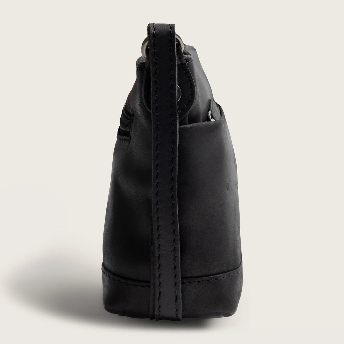 The Chesterfield Brand Salerno Crossbodyväska, Svart