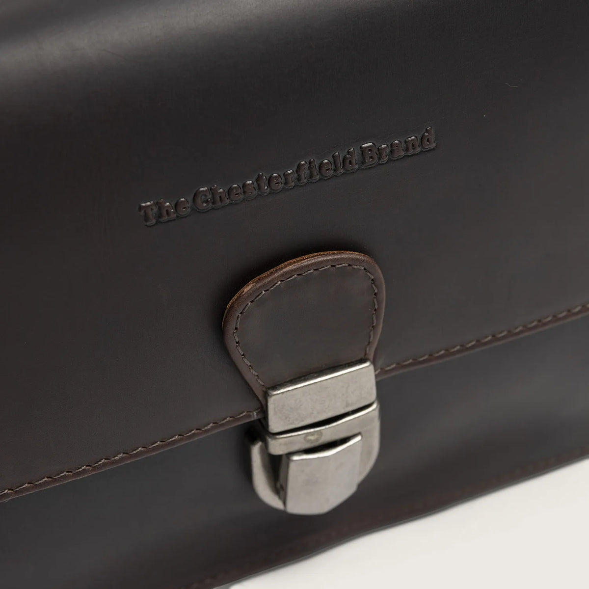 The Chesterfield Brand Lucca Leather Crossbody väska, Brun