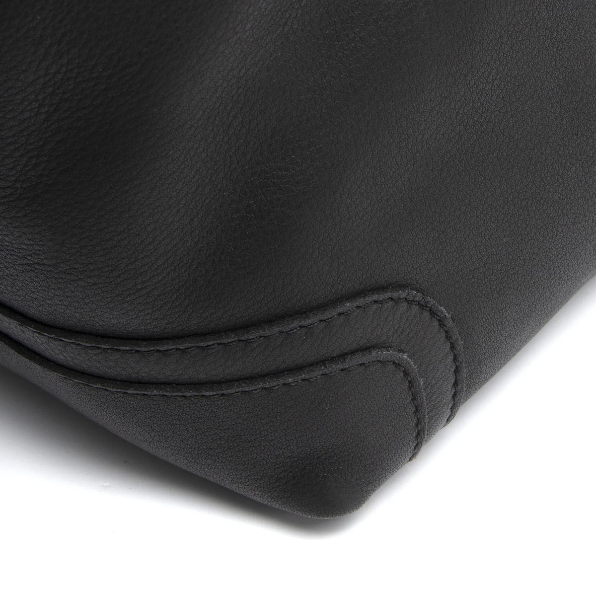 The Chesterfield Brand Zarita Leather Axelremsväska, Svart