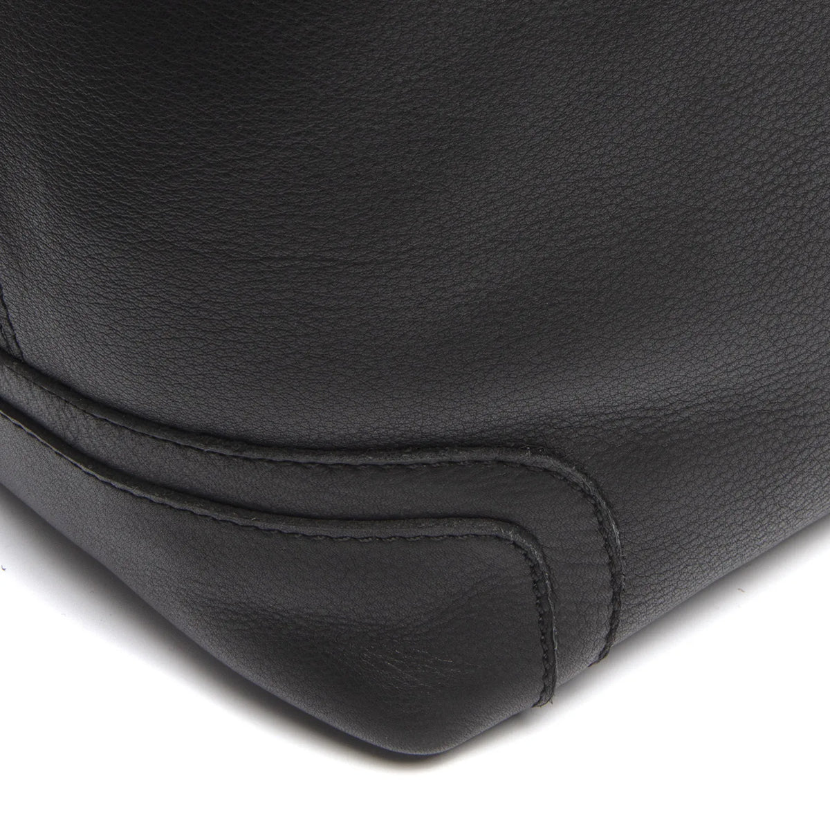 The Chesterfield Brand Astero Leather Axelremsväska, Svart