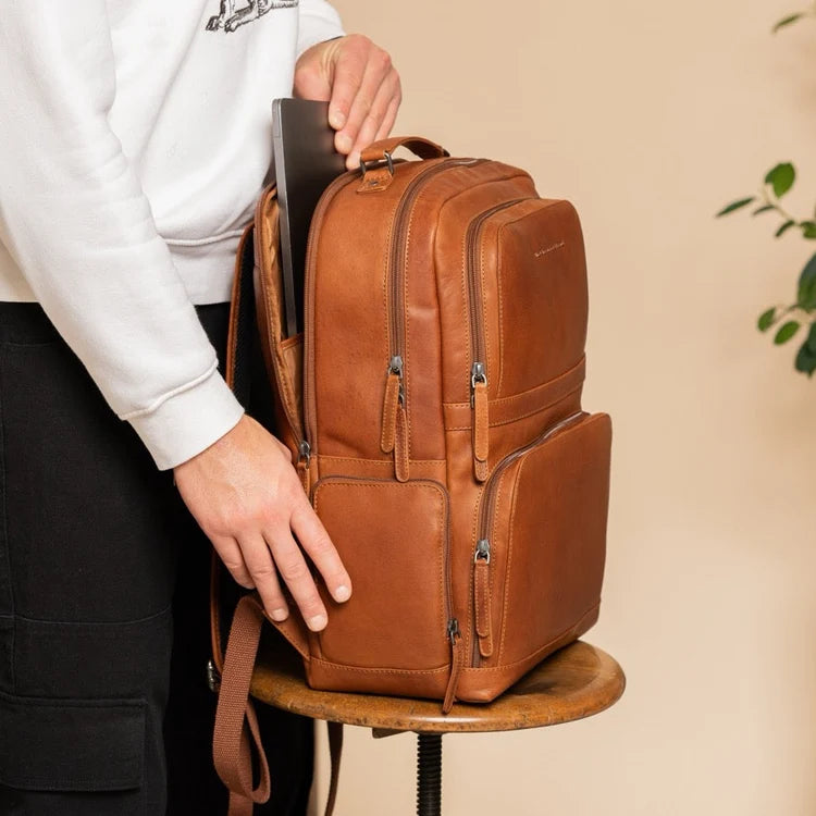 The Chesterfield Brand Lennox Backpack 17", Cognac