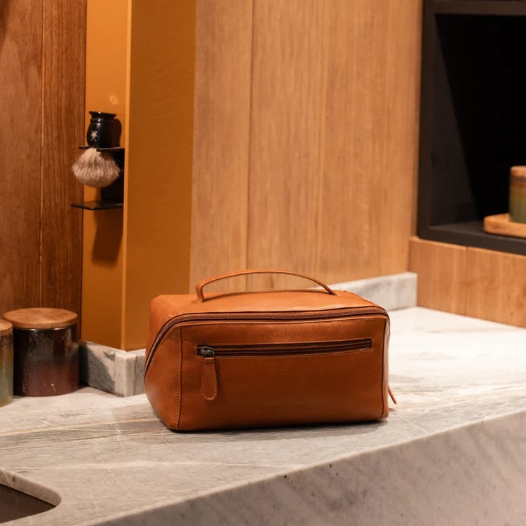 The Chesterfield Brand Elmia Toiletry Bag, Cognac