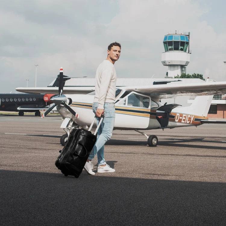 The Chesterfield Brand Jayven Leather Weekendväska Trolley, Svart