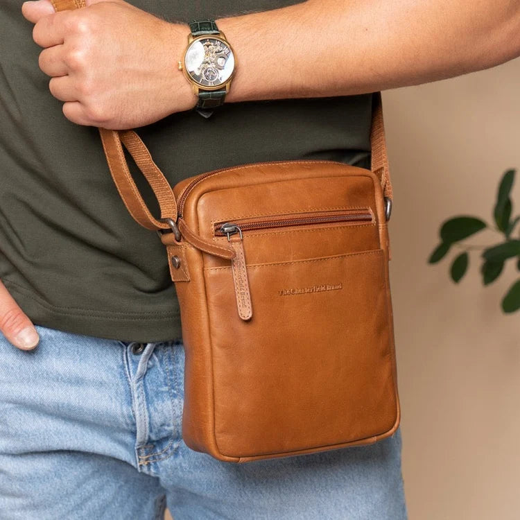The Chesterfield Brand Laveno Leather Crossbodyväska, Cognac