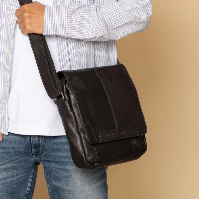 The Chesterfield Brand Remy Leather Crossbodyväska, Svart