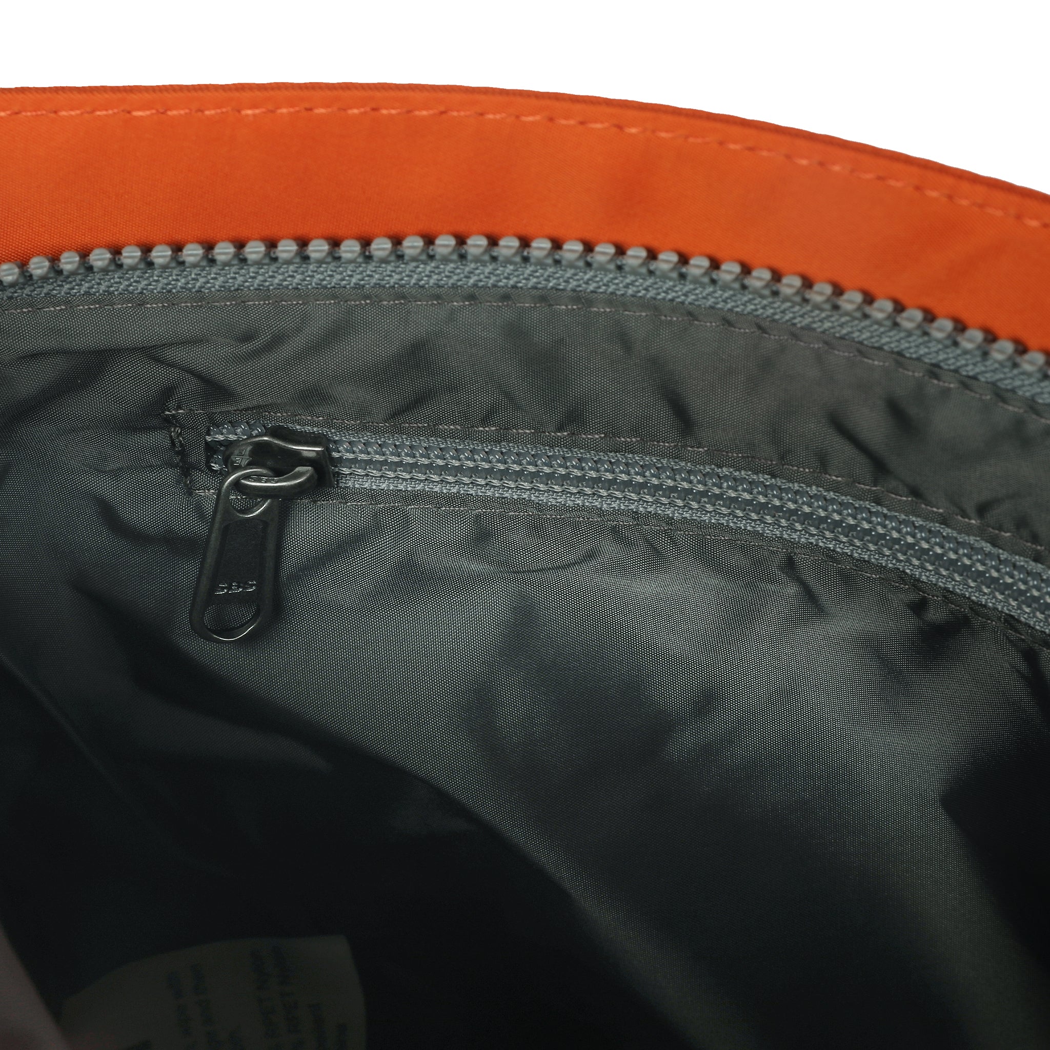 ROKA London Kennington B Axelremsväska, Burnt Orange