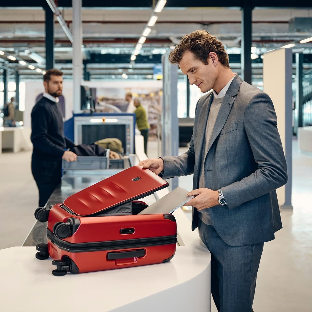 Victorinox Spectra 3.0, Exp. Global Carry-On, Victorinox Red