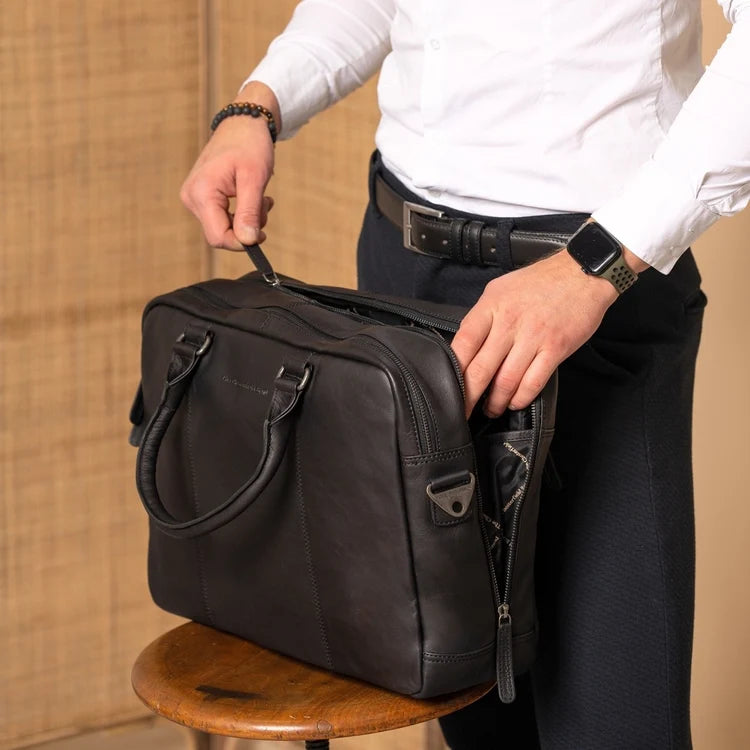 The Chesterfield Brand Boston Leather Laptop Bag, Svart