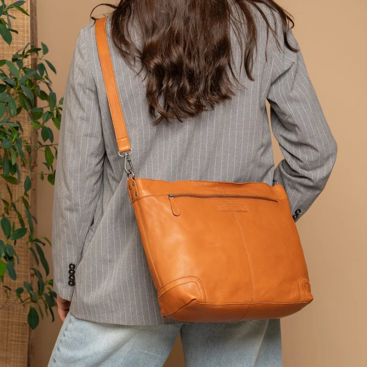 The Chesterfield Brand Astero Leather Axelremsväska, Cognac