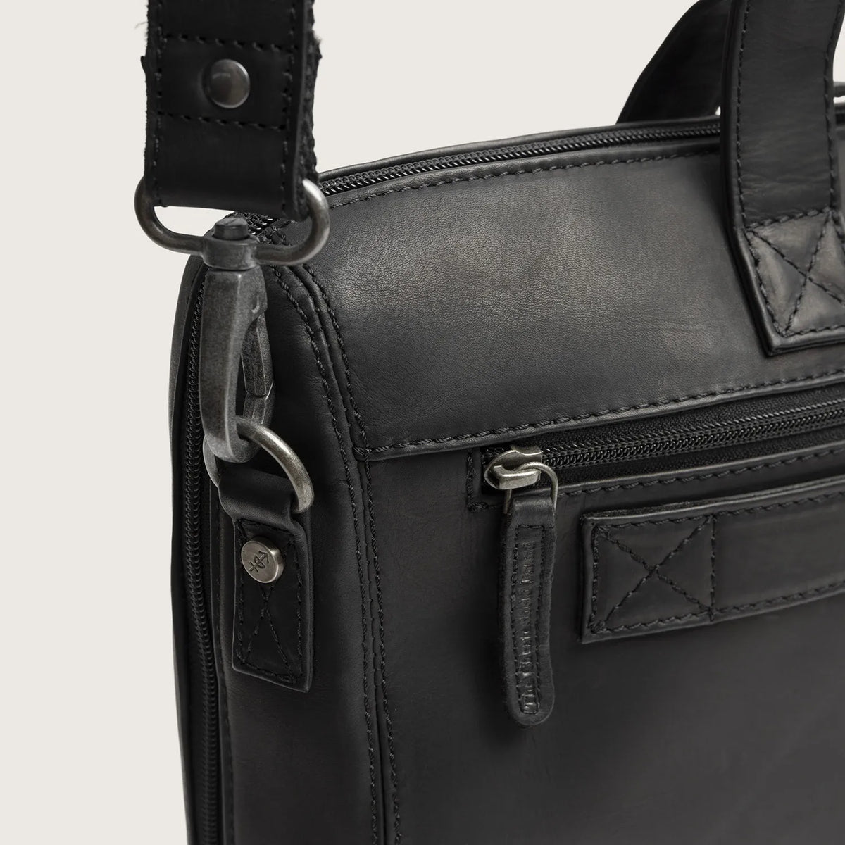 The Chesterfield Brand Levanto Leather Laptop Bag, Svart