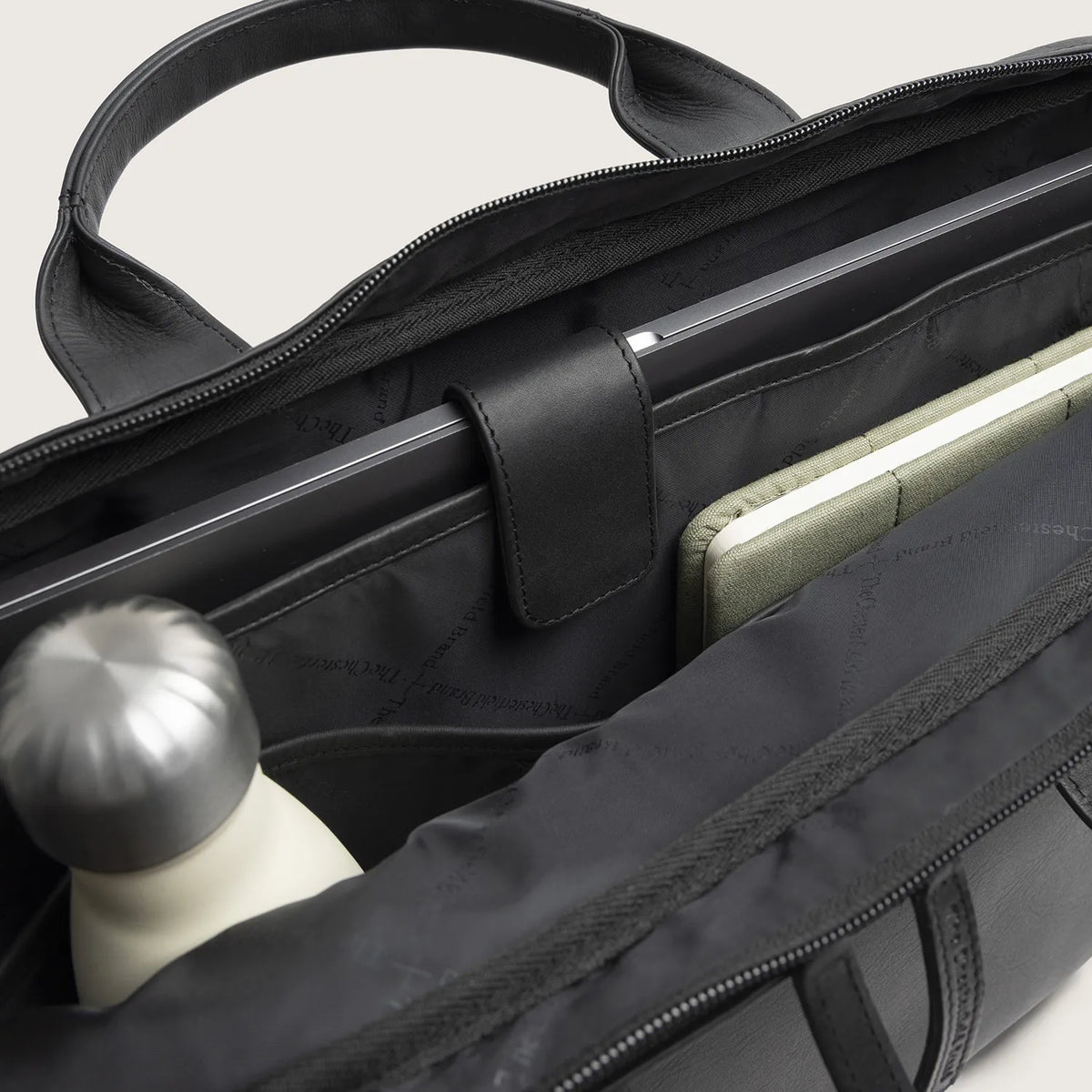 The Chesterfield Brand Frazer Leather Laptop Bag, Svart