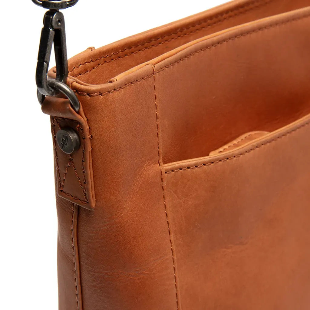 The Chesterfield Brand Moore Shoulder Bag, Cognac