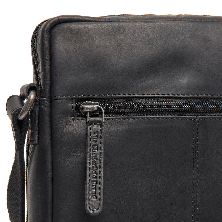 The Chesterfield Brand Montira Leather Crossbodyväska, Svart