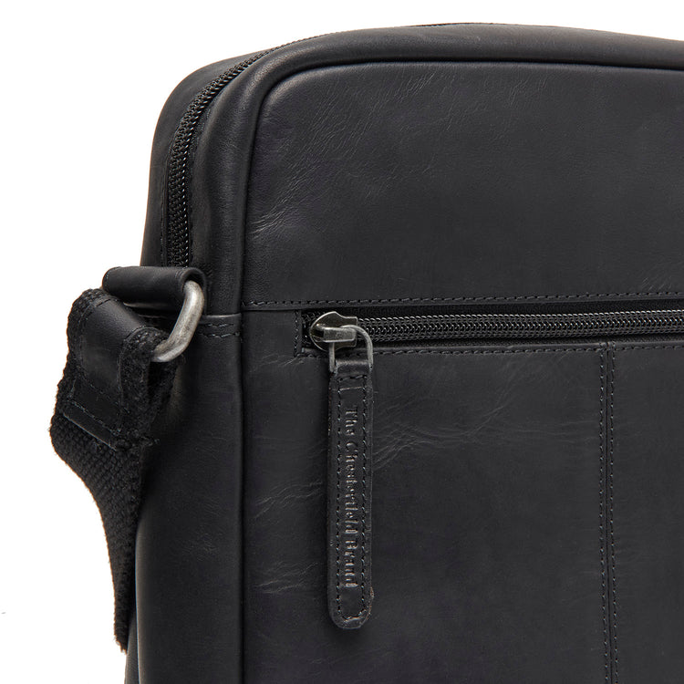 The Chesterfield Brand Anzora Leather Crossbodyväska, Svart