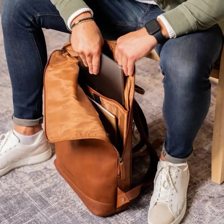 The Chesterfield Brand Larsson Leather Laptopryggsäck, Cognac