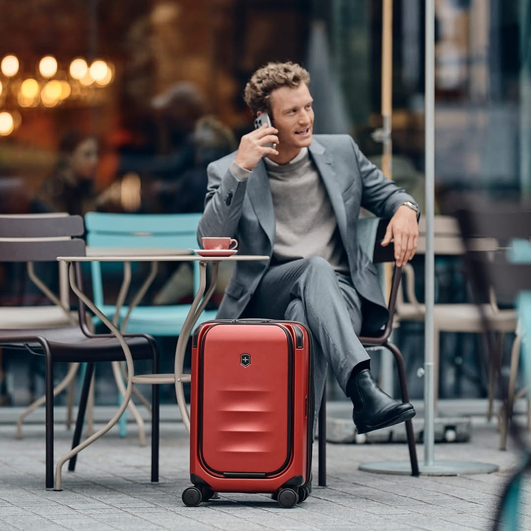 Victorinox Spectra 3.0, Exp. Frequent Flyer Carry-On, Victorinox Red