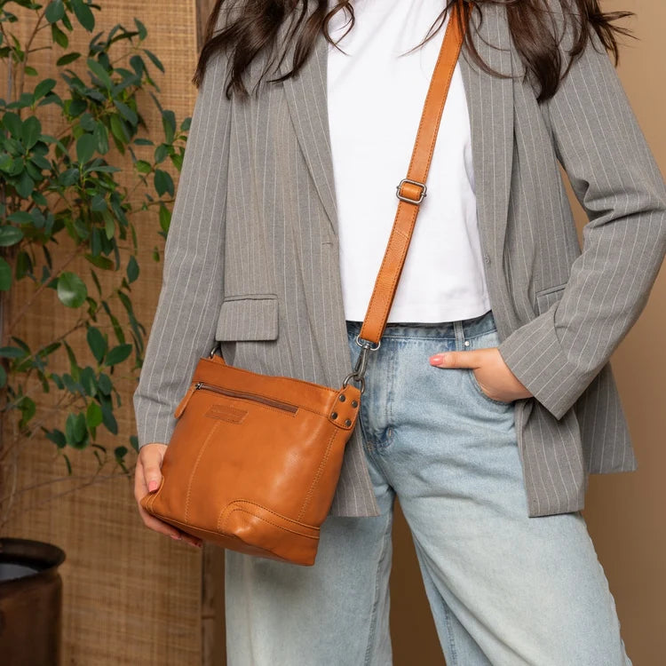 The Chesterfield Brand Zarita Leather Axelremsväska, Cognac